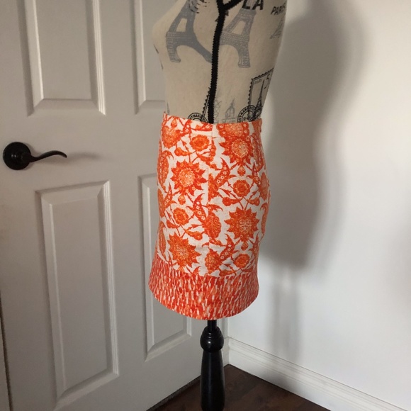 🦋2/$30 Michael Kors Skirt - Picture 2 of 5